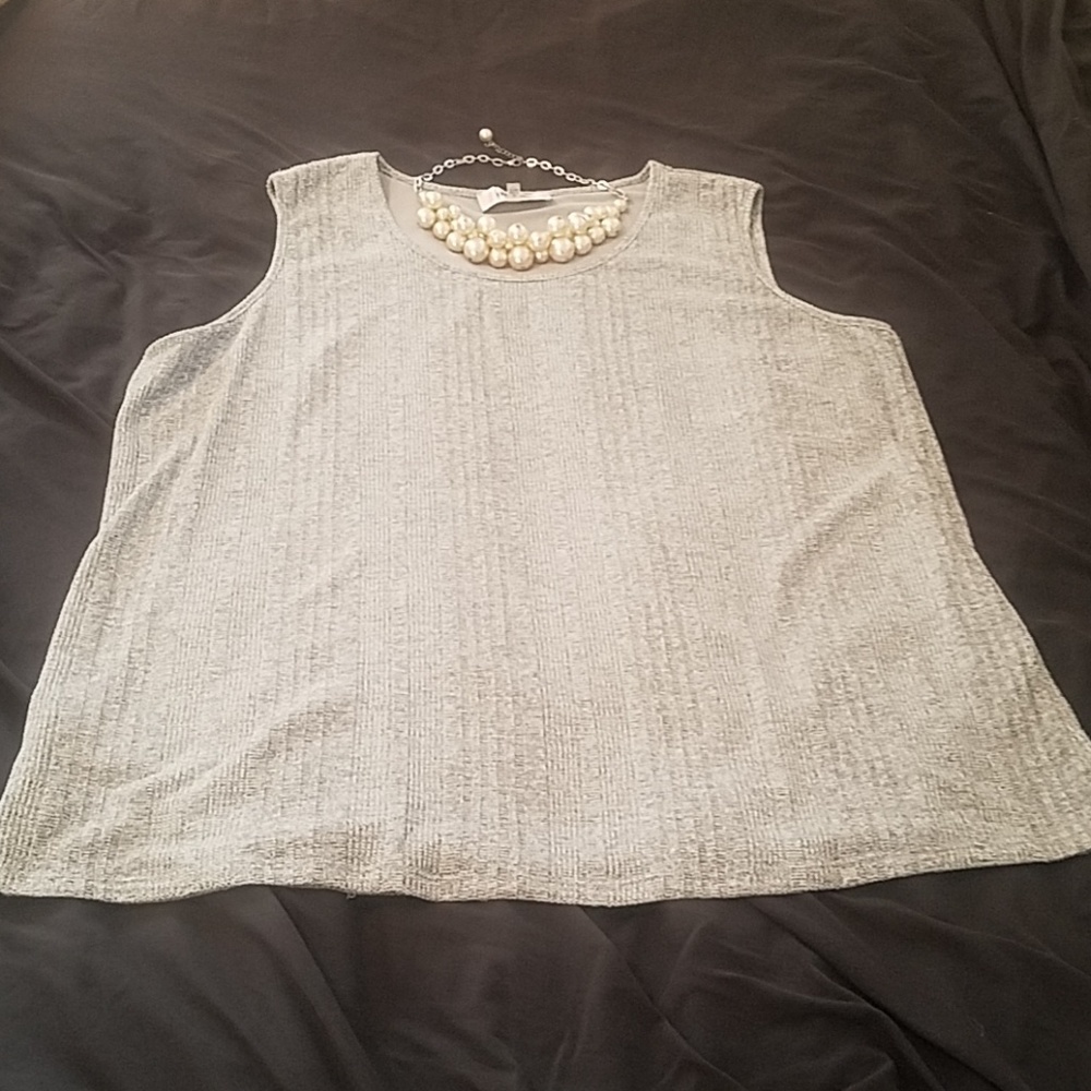 JONES STUDIO Lined Grey sleeveless sweater size 3X